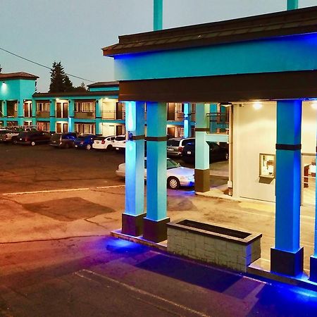 Holiday Lodge - Salem,Or Экстерьер фото